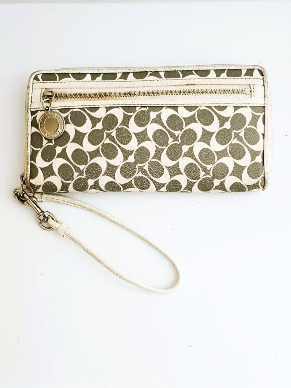 Coach Chelsea Heritage Signature Wallet Gray Cream Zip Around Wristlet